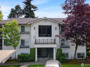 15415 35th Avenue W F105, Lynnwood WA 98087