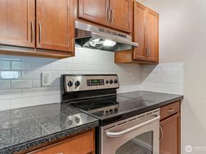 15415 35th Avenue W F105, Lynnwood WA 98087