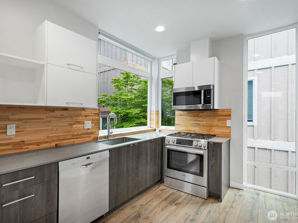 2725 A S Norman Street, Seattle WA 98144