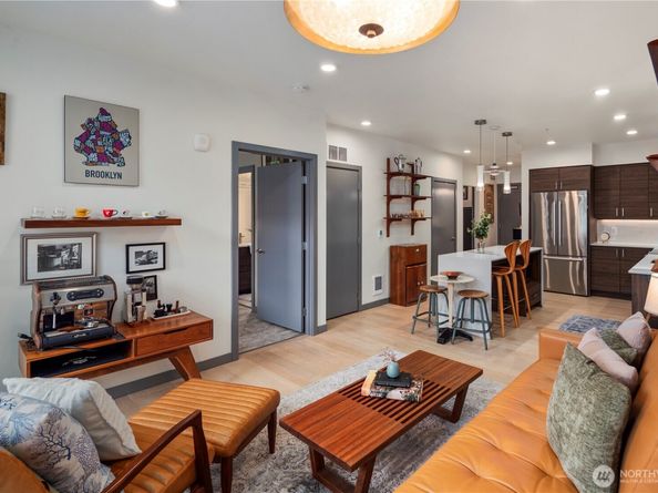 11903 NE 128th Street 520, Kirkland WA 98034