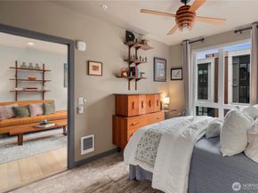 11903 NE 128th Street 520, Kirkland WA 98034