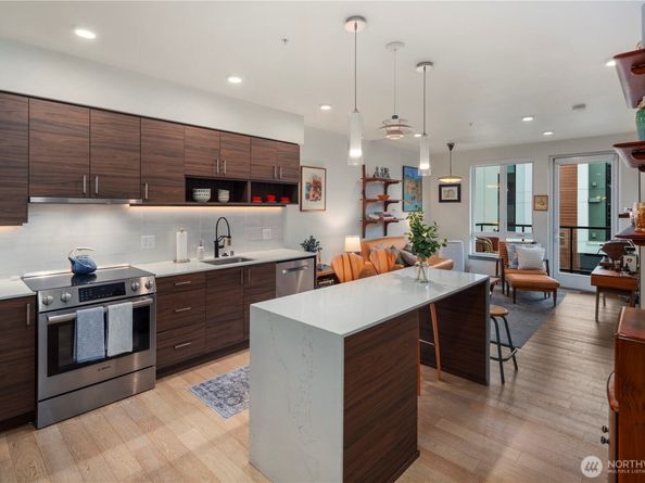 11903 NE 128th Street 520, Kirkland WA 98034