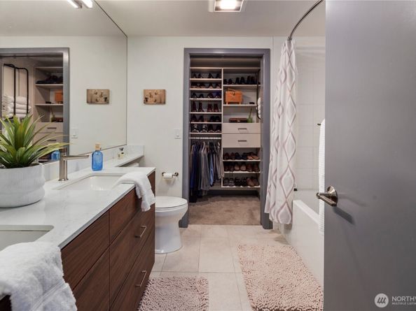 11903 NE 128th Street 520, Kirkland WA 98034