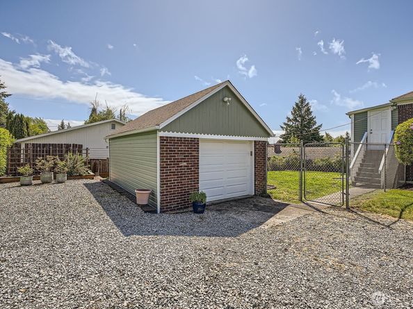 10758 22nd Avenue SW, Seattle WA 98146