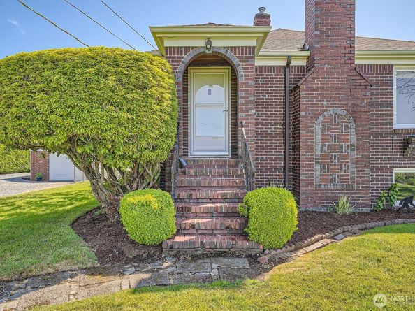 10758 22nd Avenue SW, Seattle WA 98146