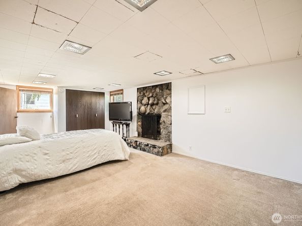 10758 22nd Avenue SW, Seattle WA 98146
