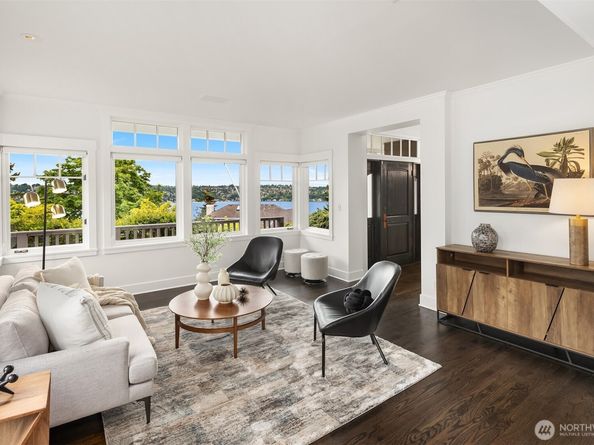 7934 Lake View Lane, Mercer Island WA 98040