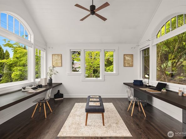 7934 Lake View Lane, Mercer Island WA 98040