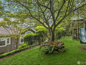 7934 Lake View Lane, Mercer Island WA 98040