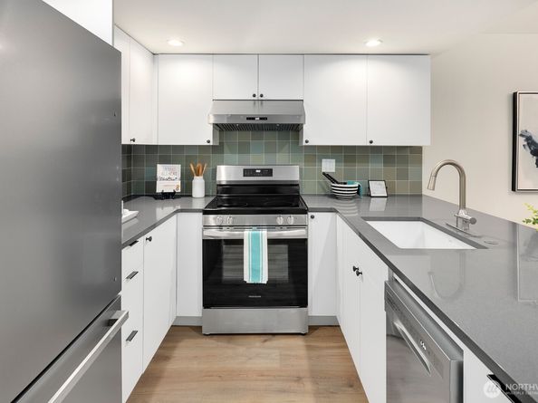 14633 NE 40th Street K7, Bellevue WA 98007