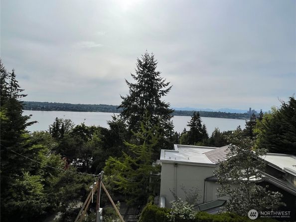 6950 SE Maker Street, Mercer Island WA 98040