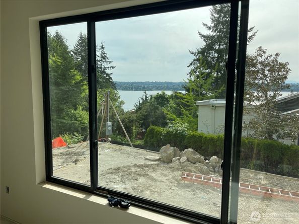 6950 SE Maker Street, Mercer Island WA 98040