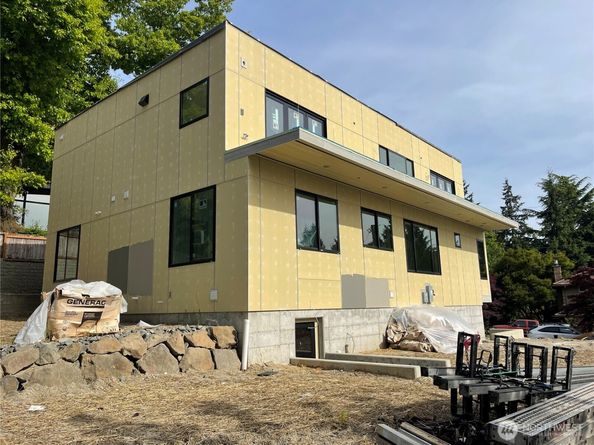 6950 SE Maker Street, Mercer Island WA 98040