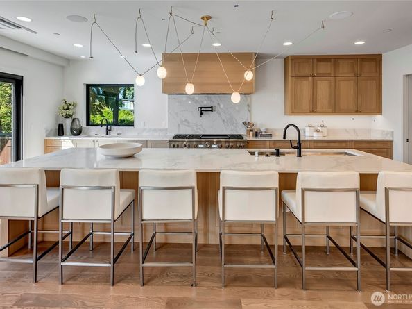 6950 SE Maker Street, Mercer Island WA 98040