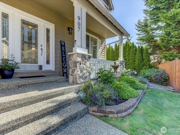 907 196th Place SW, Lynnwood WA 98036