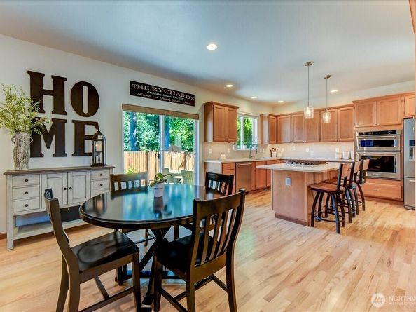 907 196th Place SW, Lynnwood WA 98036