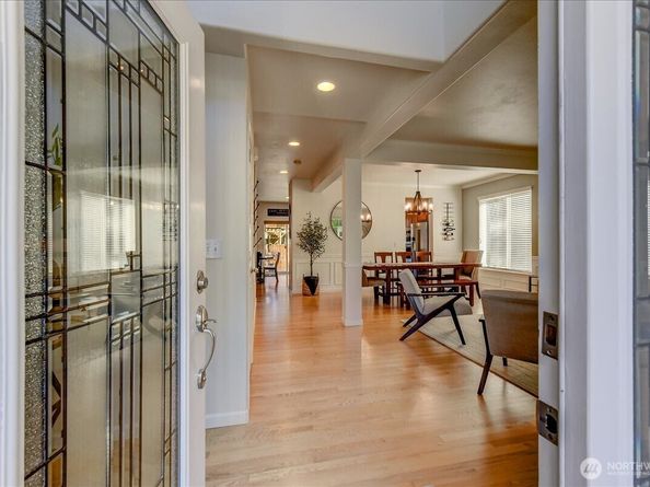 907 196th Place SW, Lynnwood WA 98036