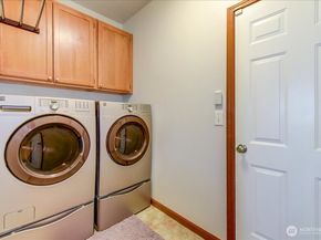 907 196th Place SW, Lynnwood WA 98036