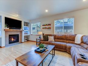 907 196th Place SW, Lynnwood WA 98036
