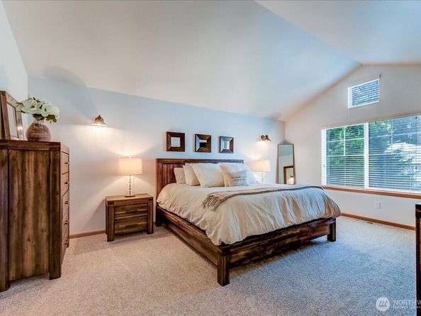 907 196th Place SW, Lynnwood WA 98036