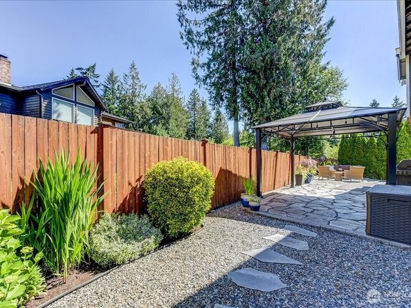 907 196th Place SW, Lynnwood WA 98036
