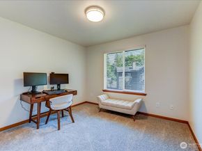 907 196th Place SW, Lynnwood WA 98036