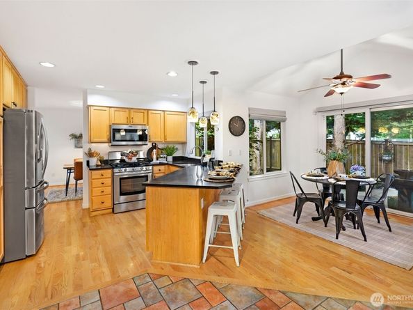 10820 NE 144th Court, Kirkland WA 98034