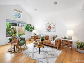 10820 NE 144th Court, Kirkland WA 98034
