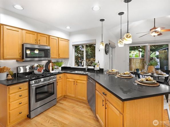 10820 NE 144th Court, Kirkland WA 98034