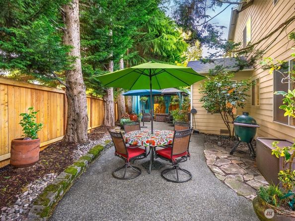 10820 NE 144th Court, Kirkland WA 98034