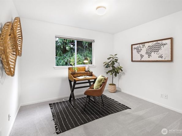 10820 NE 144th Court, Kirkland WA 98034