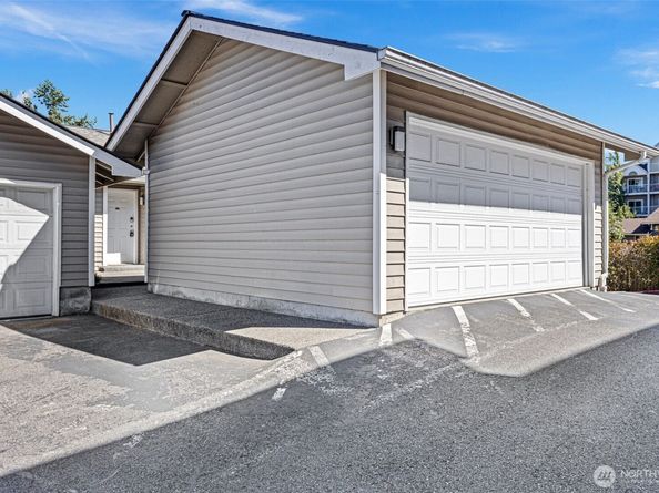 901 E Marine View Drive 201, Everett WA 98201
