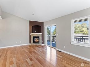 901 E Marine View Drive 201, Everett WA 98201
