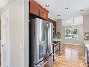 901 E Marine View Drive 201, Everett WA 98201