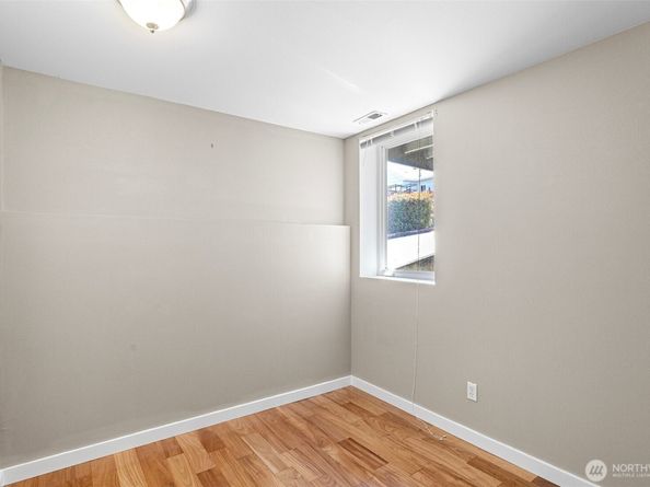901 E Marine View Drive 201, Everett WA 98201