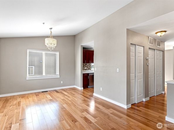 901 E Marine View Drive 201, Everett WA 98201