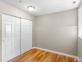 901 E Marine View Drive 201, Everett WA 98201