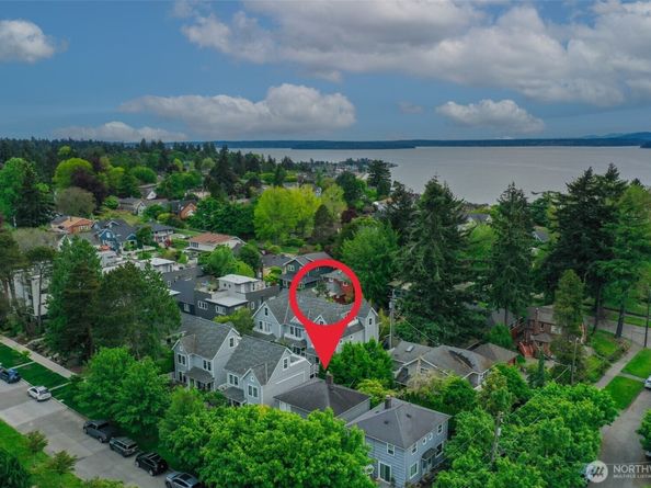 1505 44th Avenue SW, Seattle WA 98116