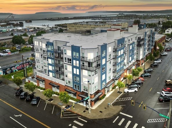 2824 Grand Avenue A409, Everett WA 98201