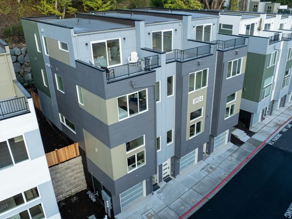 8904 NE 173rd Place C, Bothell WA 98011