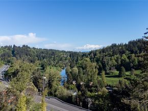 8904 NE 173rd Place C, Bothell WA 98011