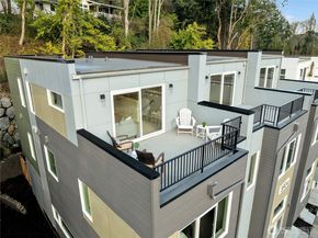 8904 NE 173rd Place C, Bothell WA 98011