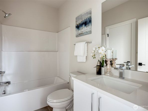 8904 NE 173rd Place C, Bothell WA 98011