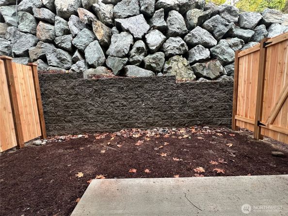 8904 NE 173rd Place C, Bothell WA 98011