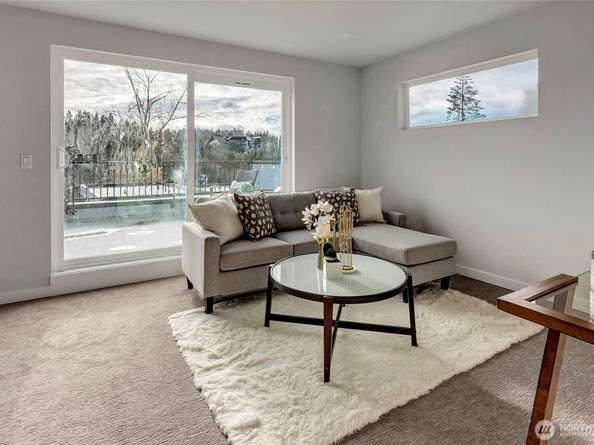 8904 NE 173rd Place C, Bothell WA 98011