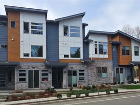962 Dove Tail Lane NW 3, Bainbridge Island WA 98110