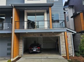962 Dove Tail Lane NW 3, Bainbridge Island WA 98110
