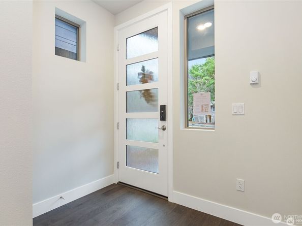 962 Dove Tail Lane NW 3, Bainbridge Island WA 98110