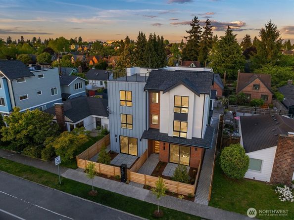 8018 24th Avenue NW, Seattle WA 98117