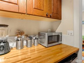 7 Harrison Street 24, Seattle WA 98109